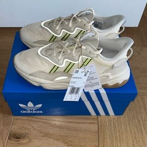 ADIDAS WOMEN’S OZWEEGO SHOES